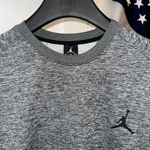Jordan Crewneck - Picture 3 of 6